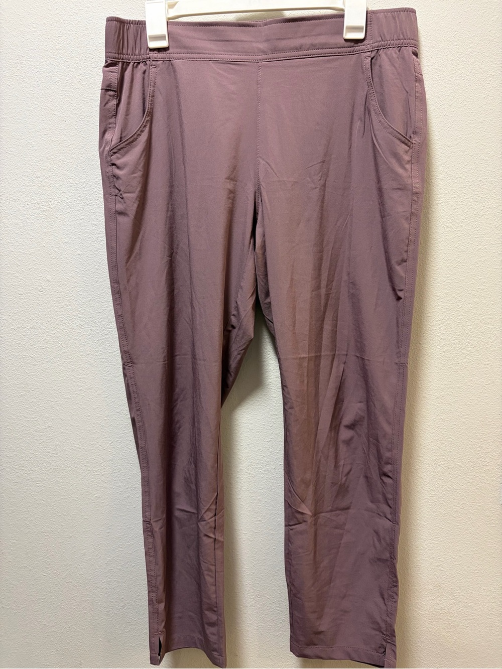 Eddie Bauer Traveler Ankle Pants Mauve Purple Pull On Stretch Size M
